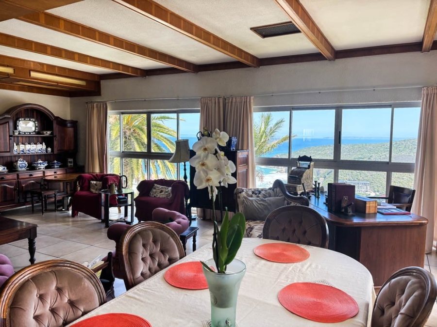 8 Bedroom Property for Sale in Herolds Bay Western Cape